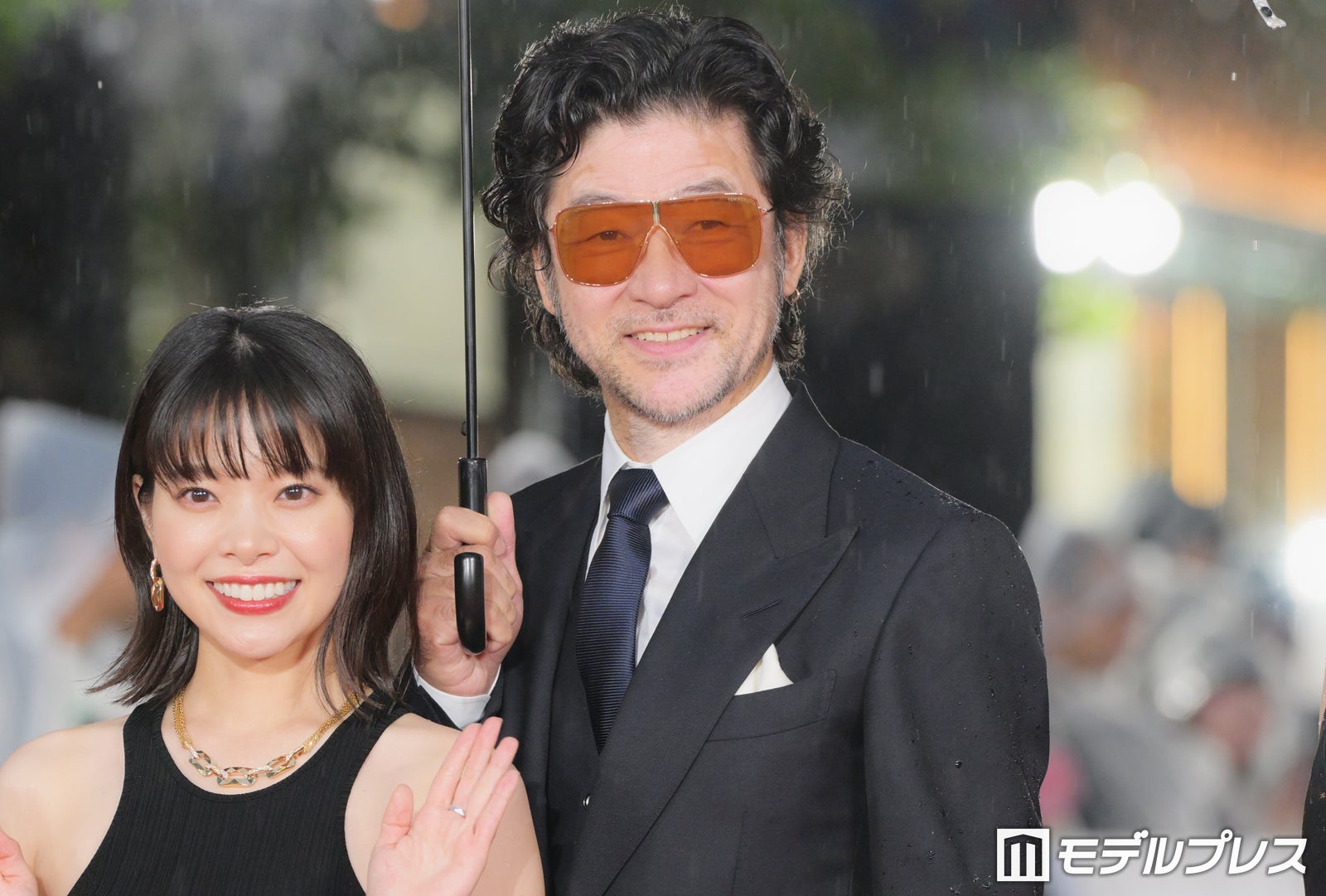 岸井ゆきの、浅野忠信（C）モデルプレス