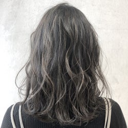 おしゃれ女子におすすめ 人気のヘアカラー18選 髪色はグレー系ヘアが おしゃれ女子におすすめ 人気のヘアカラー18選 髪色はグレー系ヘアが