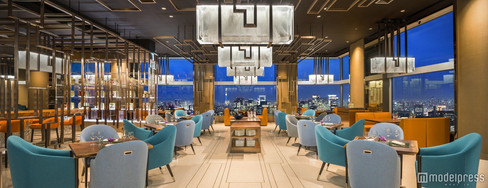 WASHOKU 蒼天 SOUTEN（ダイニングエリア）／画像提供：西武ホールディングス