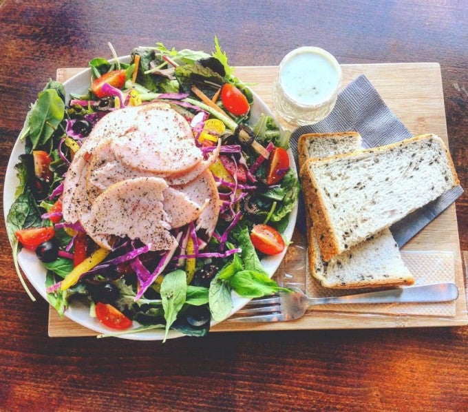 代官山の「King George(キングジョージ)」しっかり食べたいときは「サラダプレート」