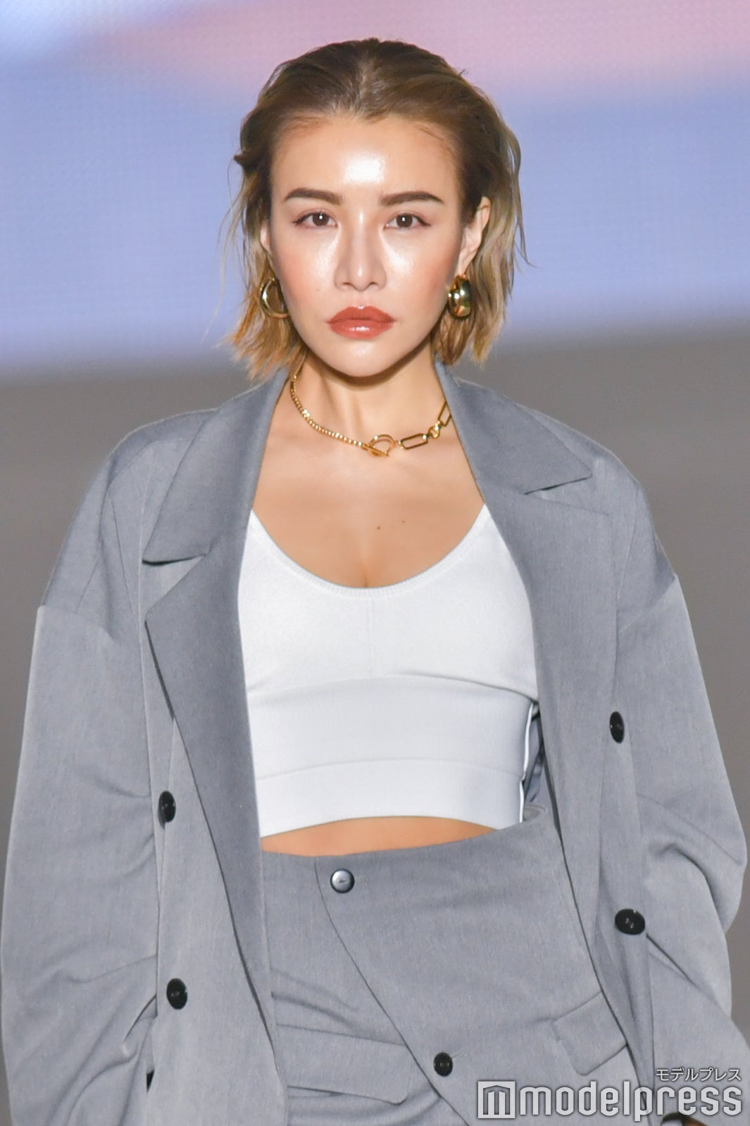 難波サキ（C）モデルプレス