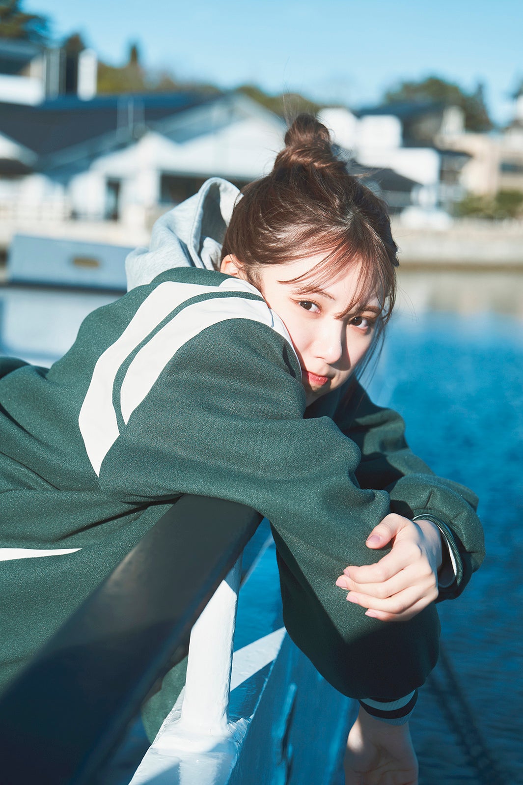 SKE48 菅原茉椰 1st写真集「シャッターチャンス」通常裏表紙（提供写真）