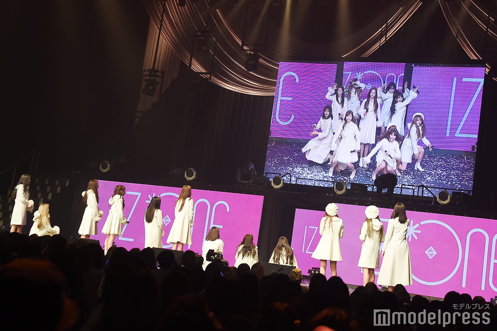 IZ*ONE （C）モデルプレス