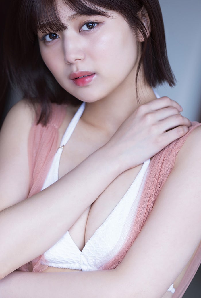 SKE48卒業控える北野瑠華、美谷間くっきり「BUBKA」でアイドルラスト水着グラビア披露