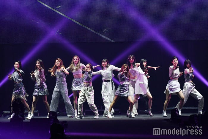 E-girls(C)モデルプレス