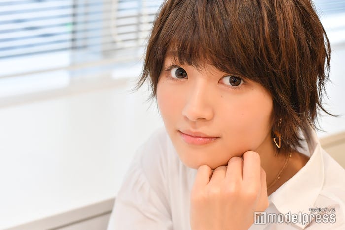 モデルプレスのインタビューに応じた若月佑美(C)モデルプレス