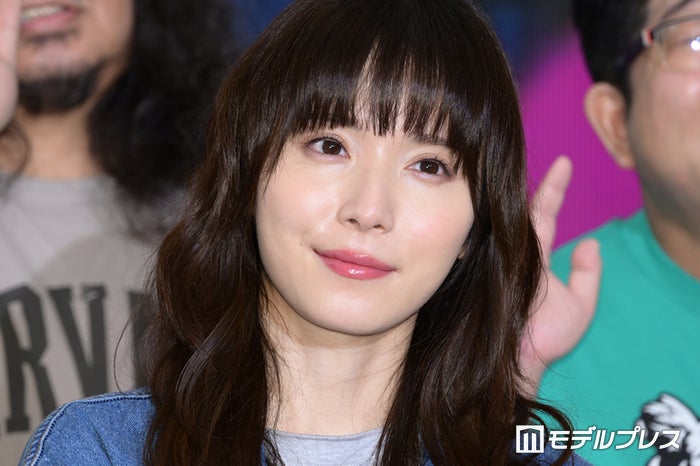 松岡茉優、滝沢カレンの“生放送中の発言”に衝撃「結構険しいんだなって」【ギークス～警察署の変人たち～】