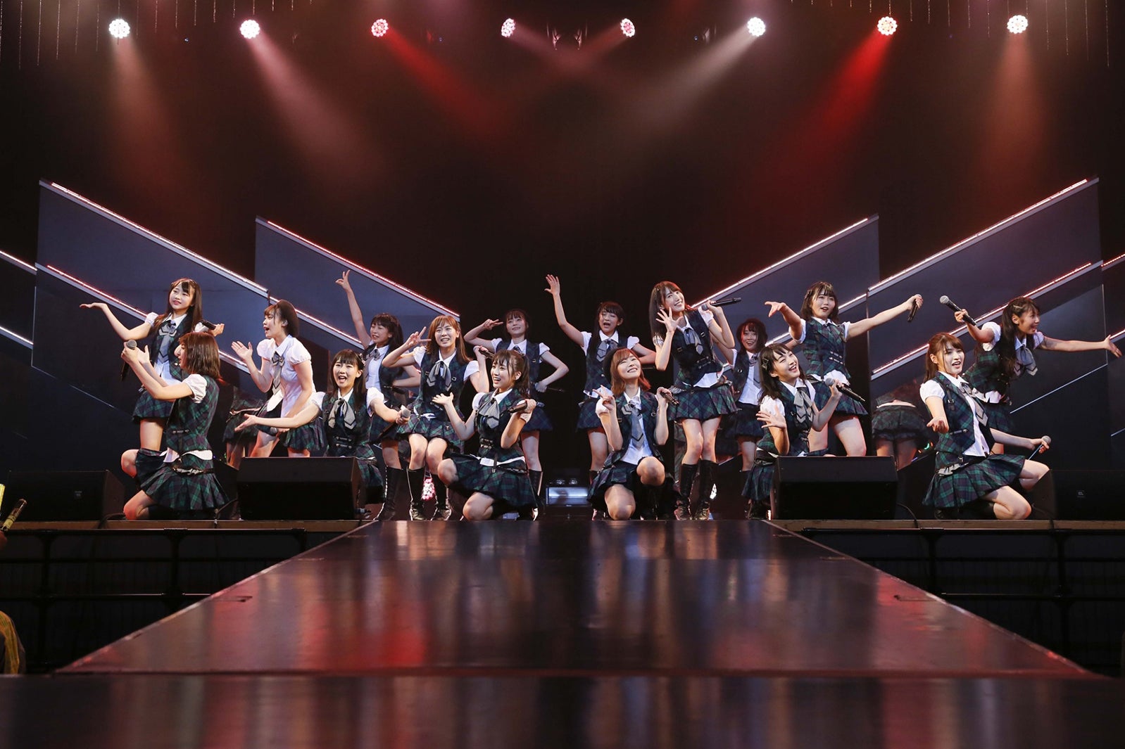 「RESET」公演の様子（C）AKS