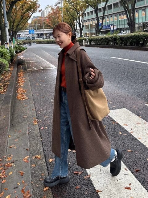 2025冬大人女性おすすめ赤タートルネックコーデ