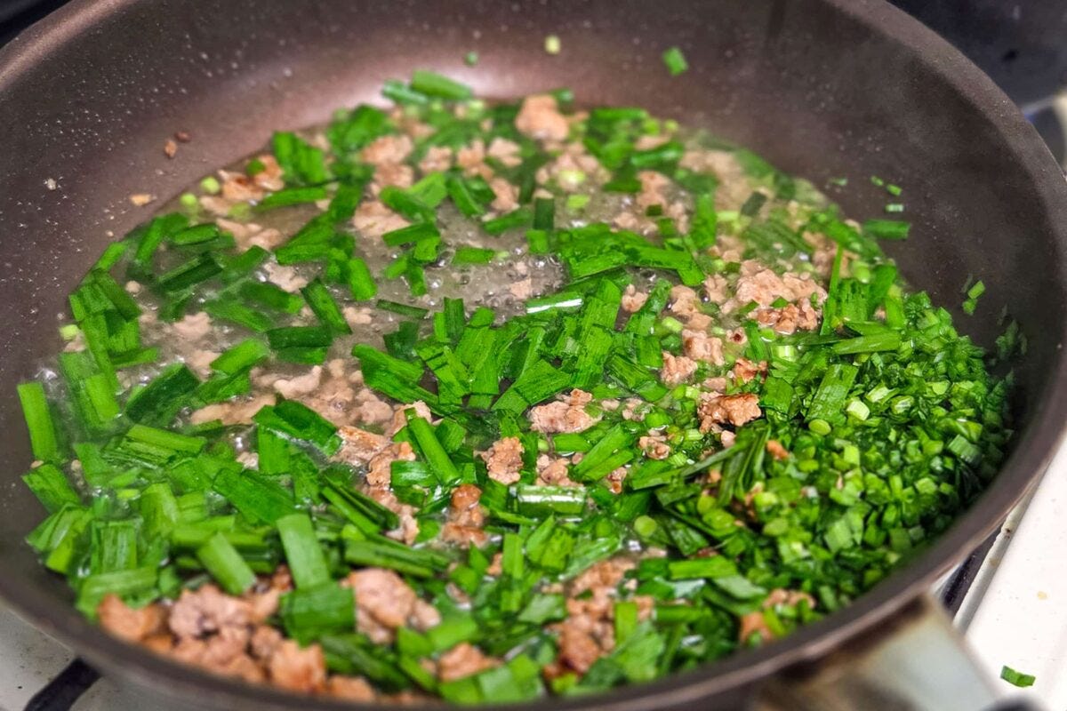 ニラのミートソース