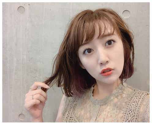 高橋みなみ、ローズピンクの新ヘアカラーに反響続々「どんどん美しくなる」
