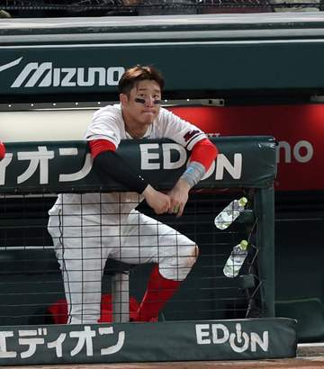 広島 小園海斗の出場選手登録を抹消 シーズン中は3年ぶりの2軍降格 16日・阪神戦の守備で精彩欠くプレー 藤井ヘッド「そこ（精神面も）含めて見つめ直してこいと」