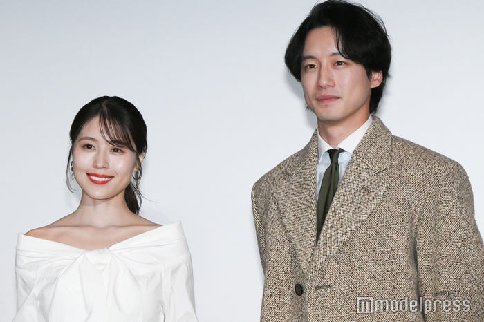 有村架純、坂口健太郎(C)モデルプレス