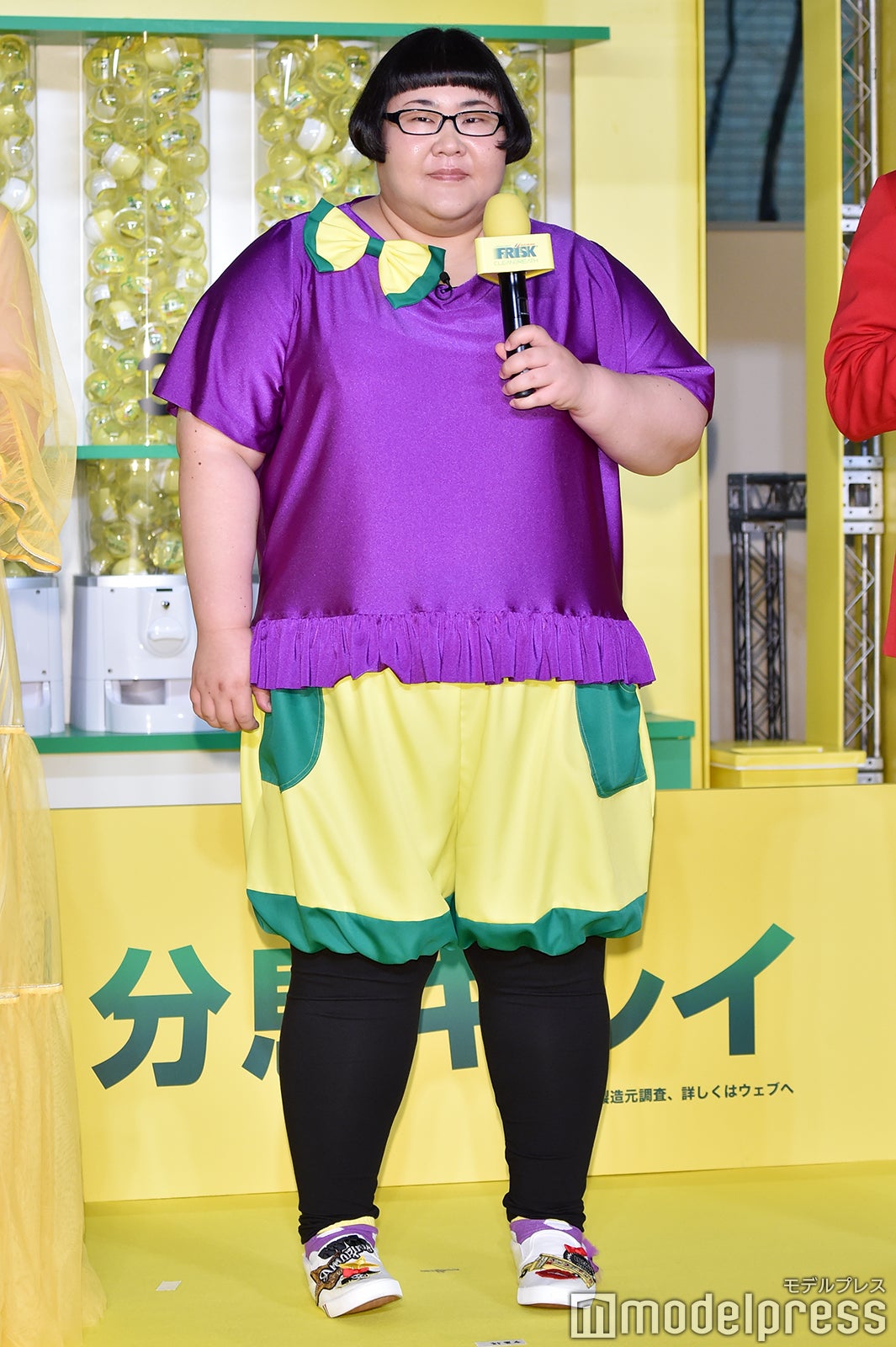 広瀬すず 美脚全開でメイプル安藤なつに 肩乗り 髪型似ててカワイイ 癒される と反響 モデルプレス 広瀬すず 美脚全開でメイプル安藤なつに 肩乗り 髪型似ててカワイイ 癒される と反響 モデルプレス