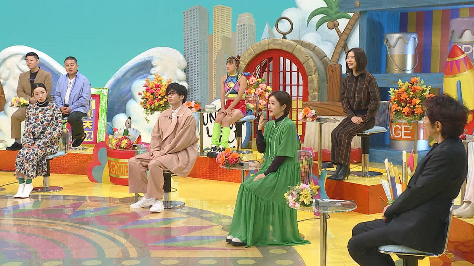 （前列左から）永野芽郁、田中圭、石原さとみ、市村正親（後列左から）チョコレートプラネット、フワちゃん、朝日奈央（C）日本テレビ