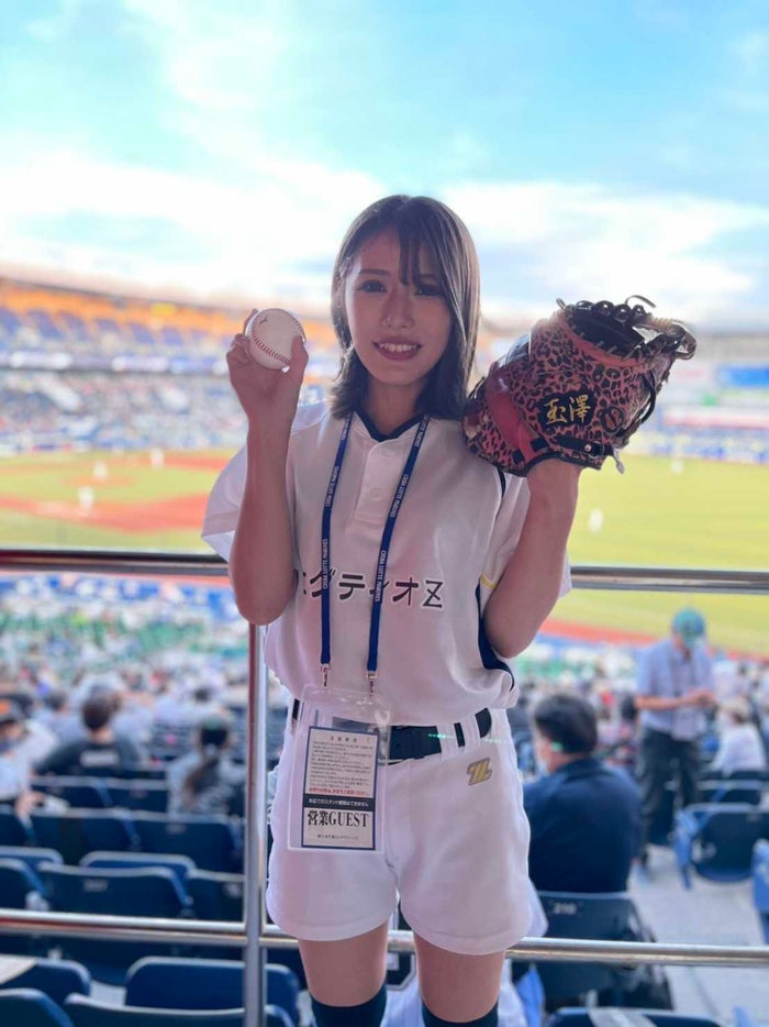 野球女子youtuberめいちゅん 始球式ならぬ 捕球式 で直球 ビタ止め 独占コメント モデルプレス 野球女子youtuberめいちゅん 始球式ならぬ 捕球式 で直球 ビタ止め 独占コメント モデルプレス