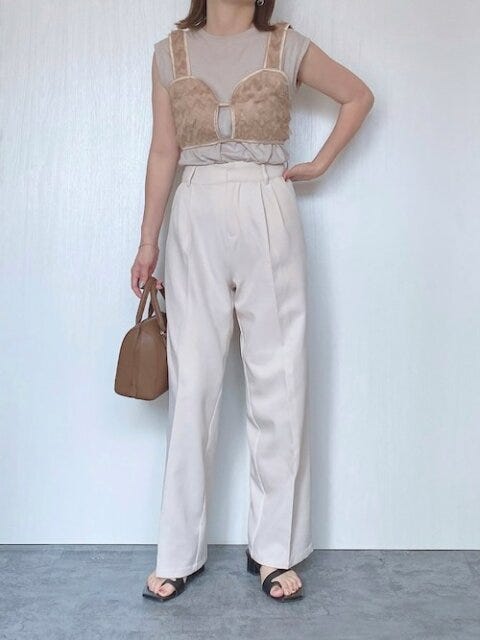 ワイドパンツ　コーデ