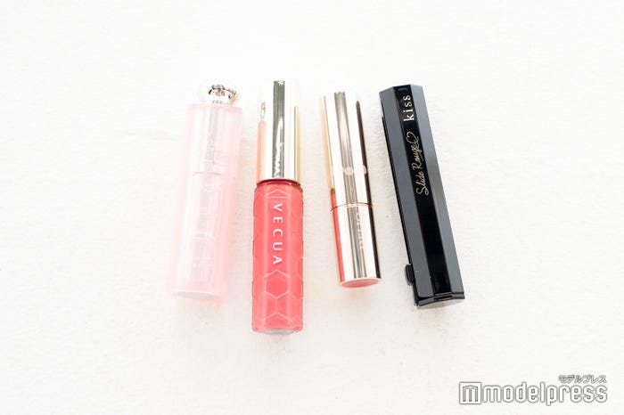 ディオールアディクトリップグロウ、ベキュアハニーラスター、オペラリップティント、キススライドルージュ (C)モデルプレス
