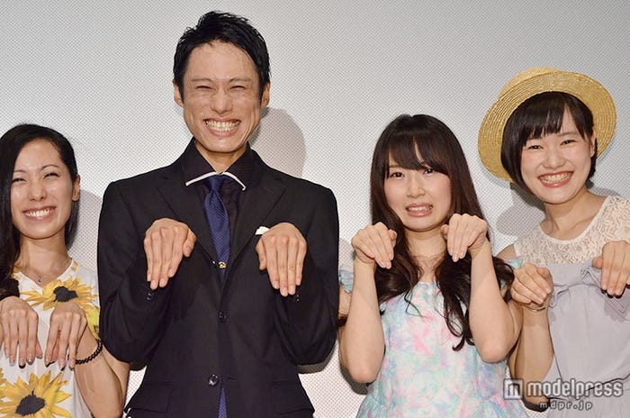 映画「浄霊探偵」初日舞台挨拶の様子/左から:鈴木かなえ、今野悠夫、高柳明音、田中絵瑠