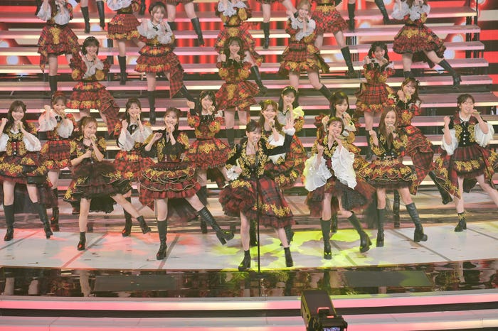 「第76回NHK紅白歌合戦」AKB48(C)NHK