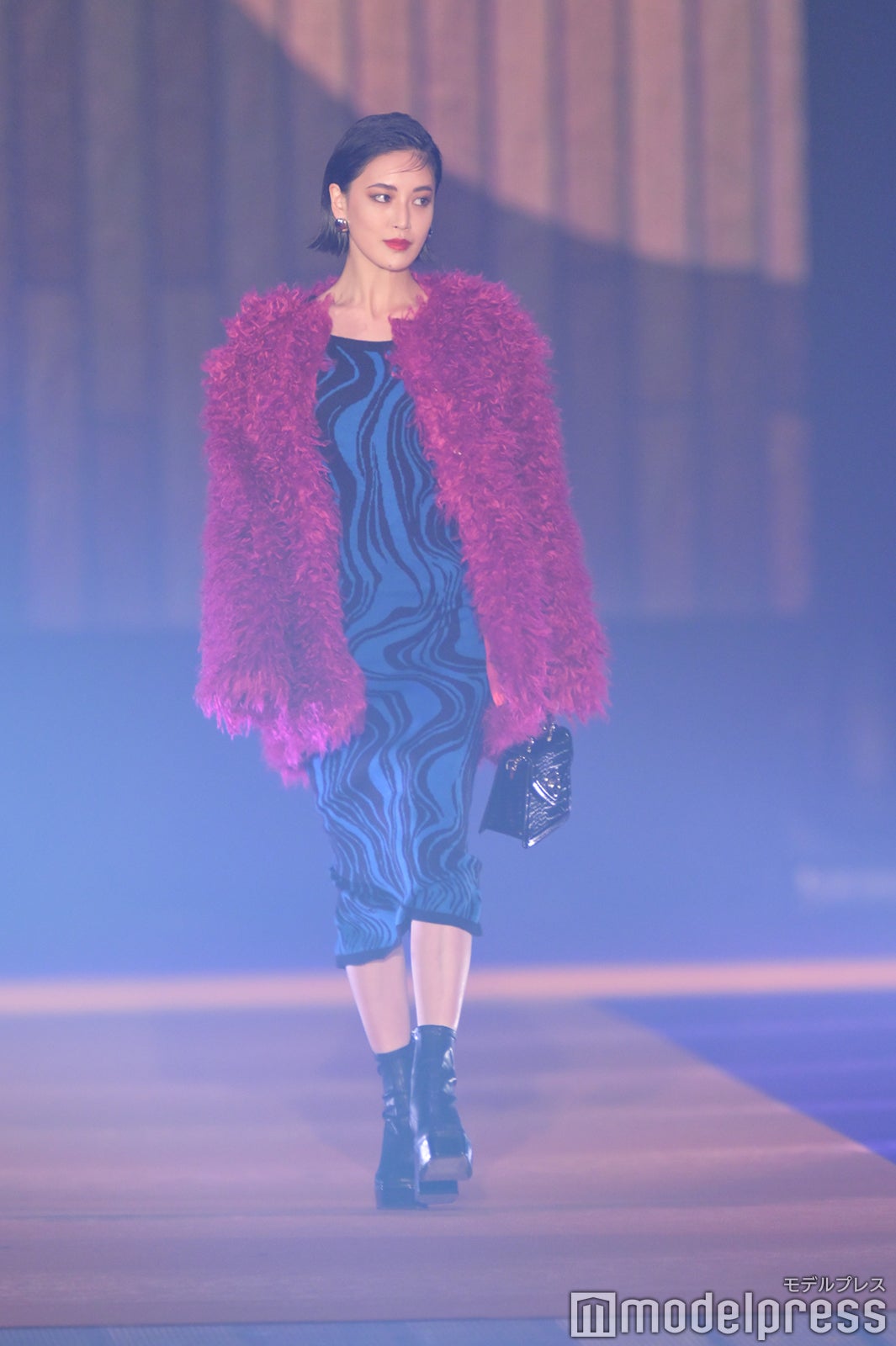 （C）モデルプレス