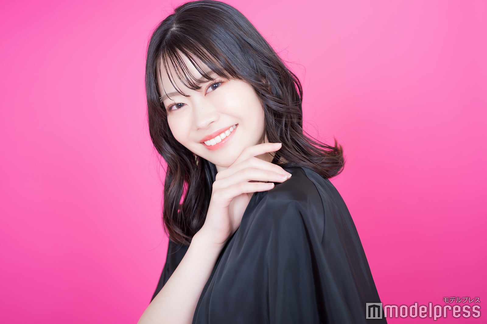 モデルプレスのインタビューに応じた真帆（C）モデルプレス