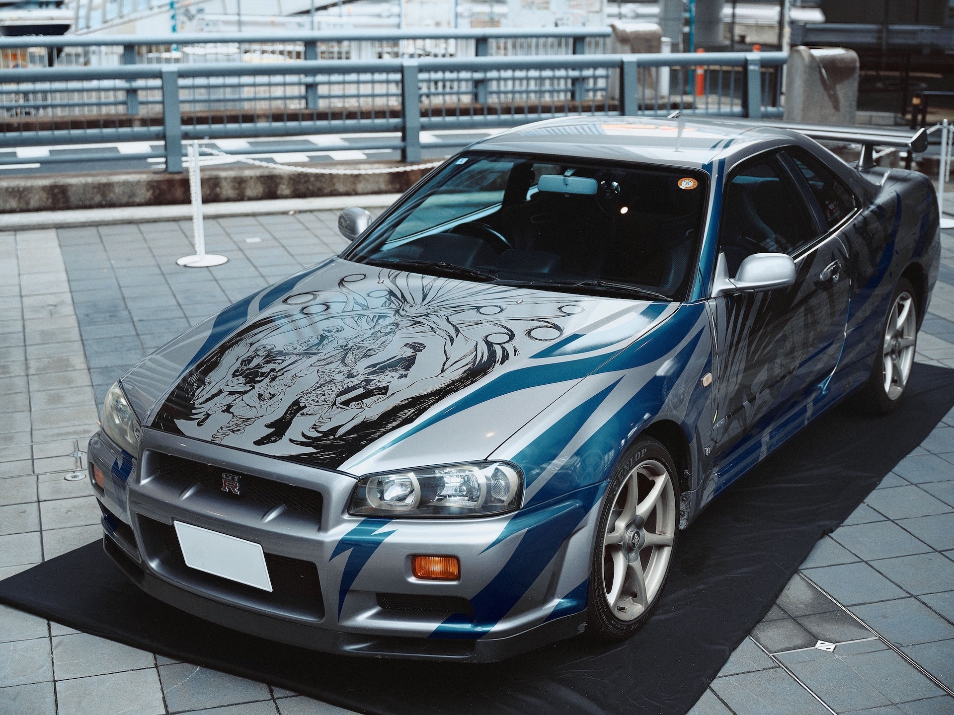 ラッピングカー（提供写真）