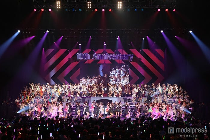「AKB48リクエストアワーセットリストベスト1035 2015」22日公演より(C)AKS