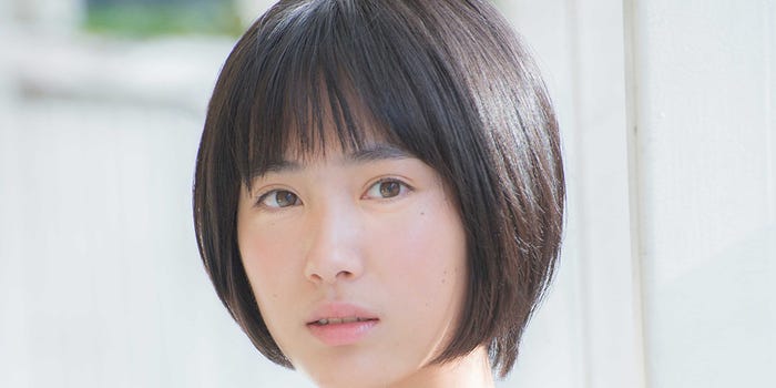 高橋一生と踊る女子高生 宮下咲とは 透明感と抜群スタイル際立つ愛媛が生んだ期待の女優 注目の人物 モデルプレス 高橋一生と踊る女子高生 宮下咲とは 透明感と抜群スタイル際立つ愛媛が生んだ期待の女優 注目の人物 モデルプレス