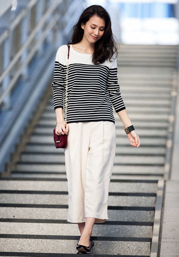 【SET】ラウンドネック長袖カットソー+フェイクスエードクロップドバギーパンツ「STYLEST」6,960円（税込）／画像提供：STYLEST