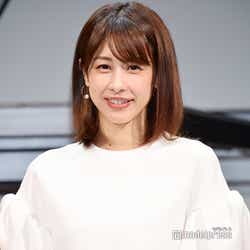 加藤綾子 美人母との幼少期2ショットを公開 Dnaってすごい 今のカトパンにそっくり の声 モデルプレス