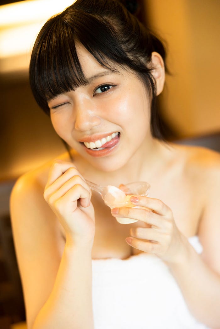 岩田陽菜/「STU48岩田陽菜1st写真集 選べないクレヨン」先行カット(C)KADOKAWA(C)STU PHOTO/TANAKA TOMOHISA