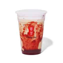 メリースパイス ストロベリー ミルクティー(ICED)Mサイズ 650円/提供画像