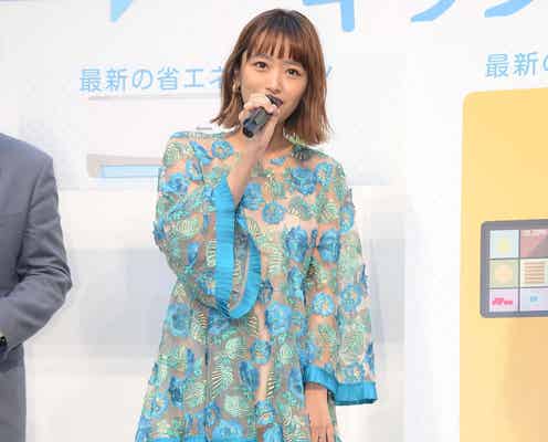 近藤千尋、スラリ美脚あらわに“初育児”語る 出産後初の公の場