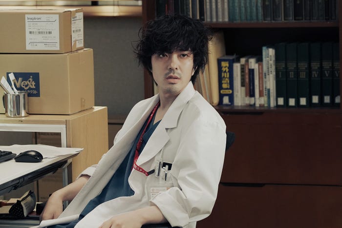 若葉竜也「アンメット ある脳外科医の日記」第6話より(C)カンテレ