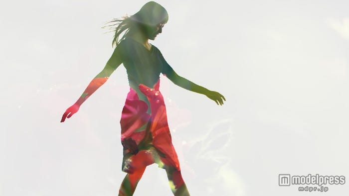 菅野美穂/新CM「住む人の中に」篇より