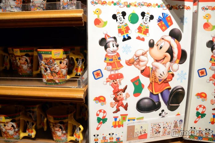 今年初登場のウォールステッカー/TDL