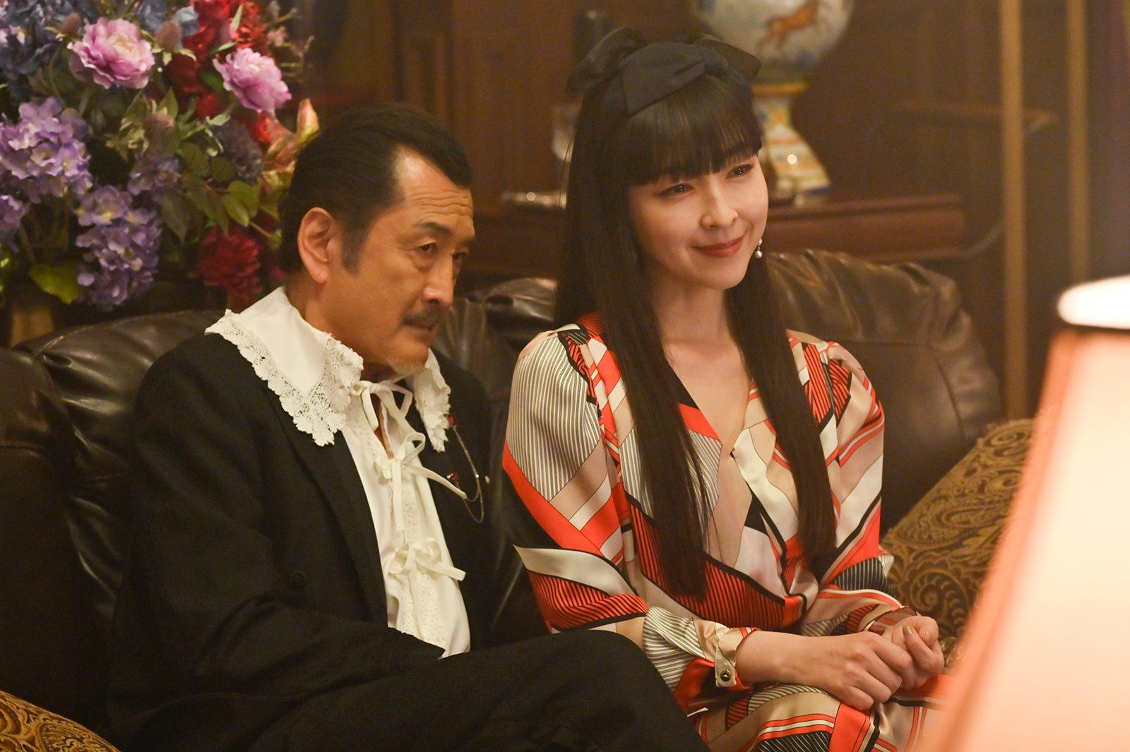 麻生久美子、吉田鋼太郎「unknown」第2話より（C）テレビ朝日