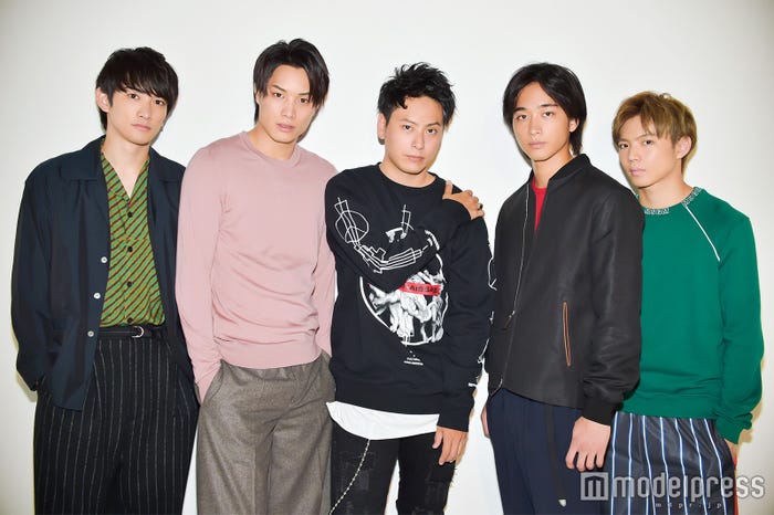 町田啓太、鈴木伸之、山下健二郎、佐藤寛太、佐藤大樹(C)モデルプレス