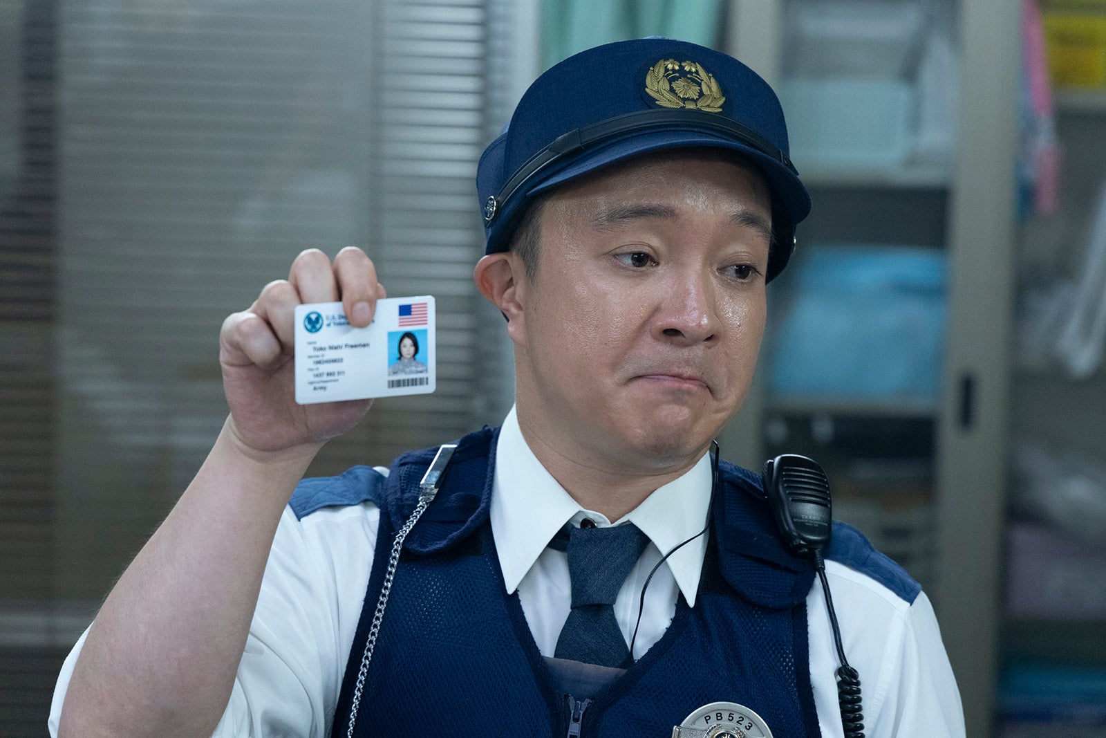 濱田岳「新宿野戦病院」第1話より（C）フジテレビ