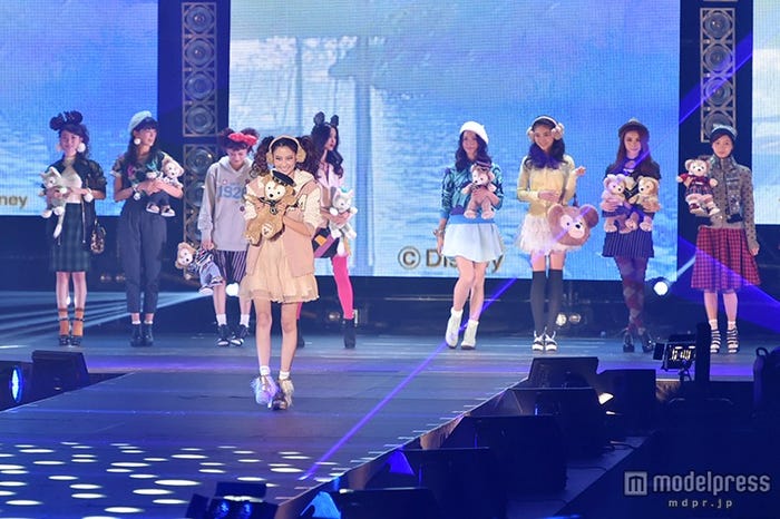 ダッフィーとのコラボレーションステージの模様