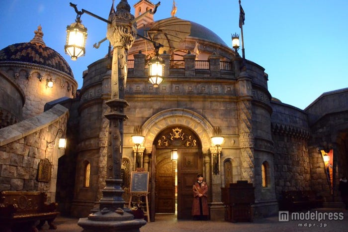 立派な要塞のような外観