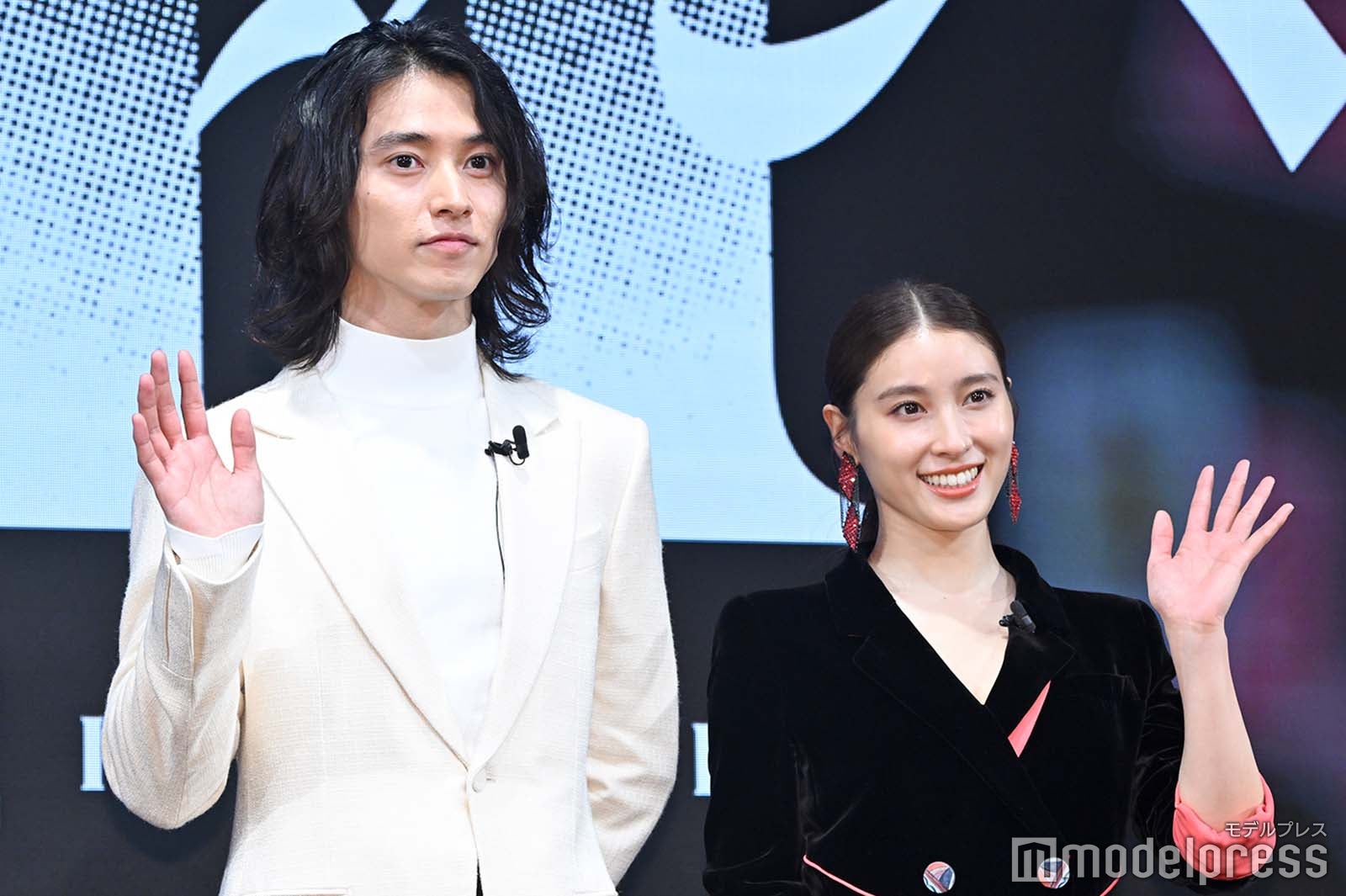 山崎賢人、土屋太鳳（C）モデルプレス