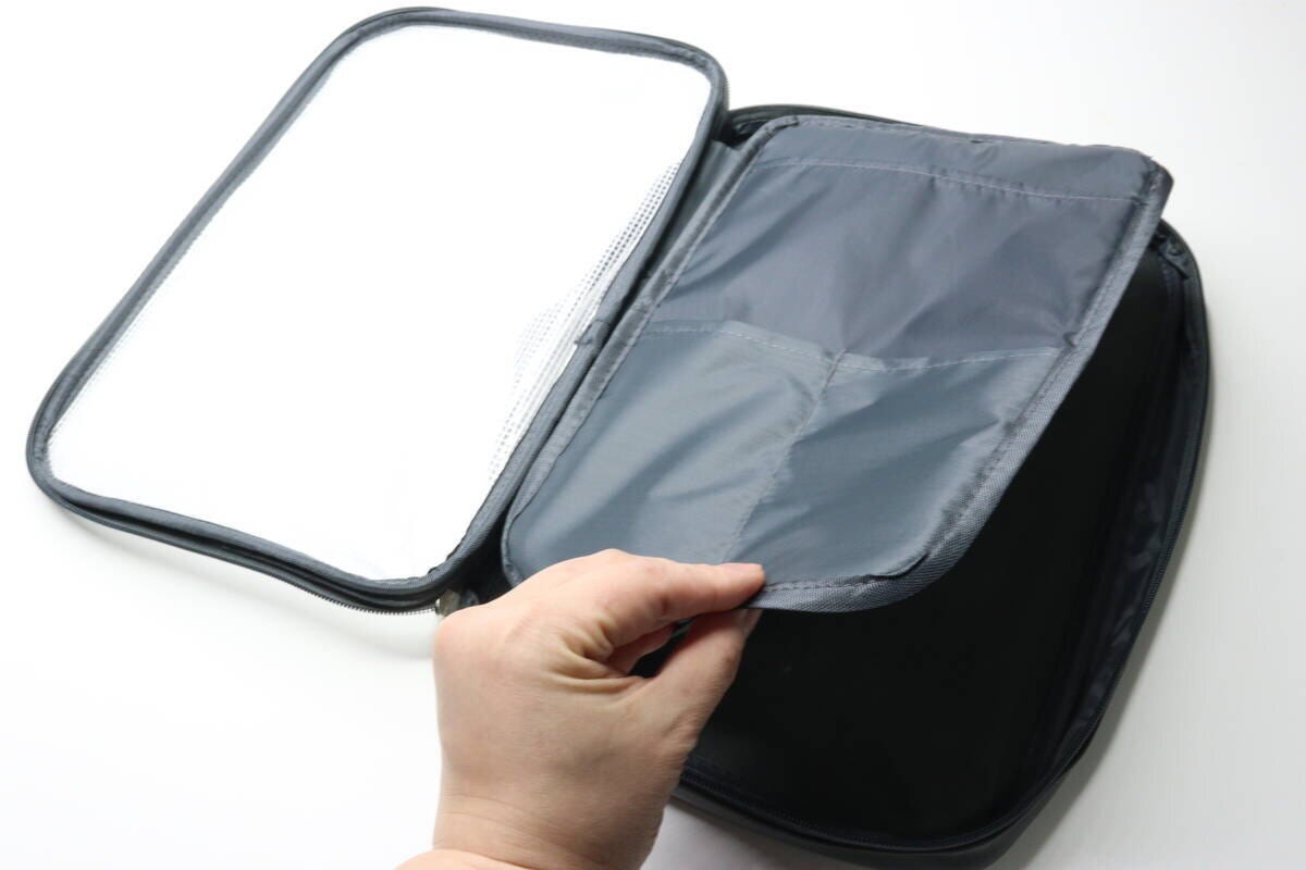 ダイソー　ガジェットケース　二層構造