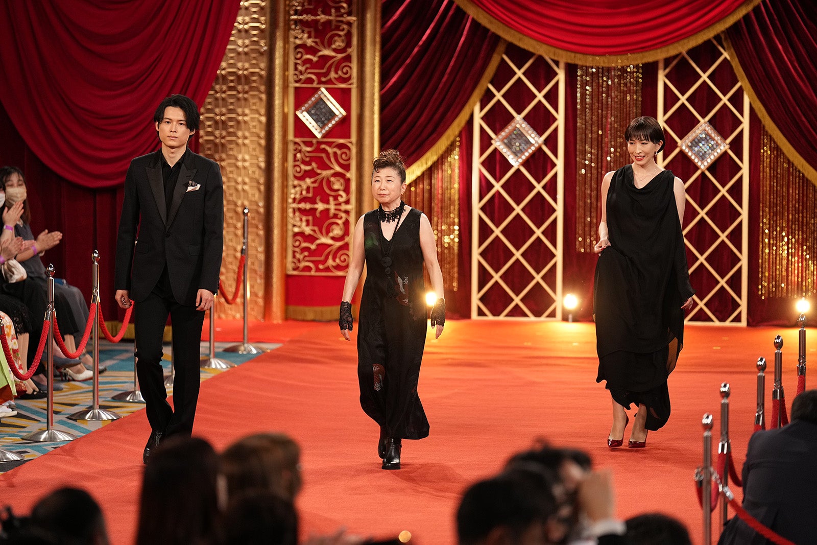 （左から）松村北斗、田中真弓、名塚佳織（写真提供：東京写真記者協会）