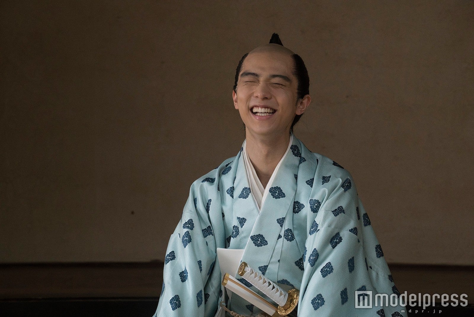 羽生結弦選手／映画「殿、利息でござる！」メイキング映像より（C）2016「殿、利息でござる！」製作委員会