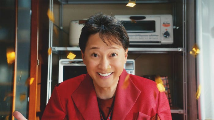 中居正広/新テレビCM「ペイトク スクラッチする」篇より(提供写真)