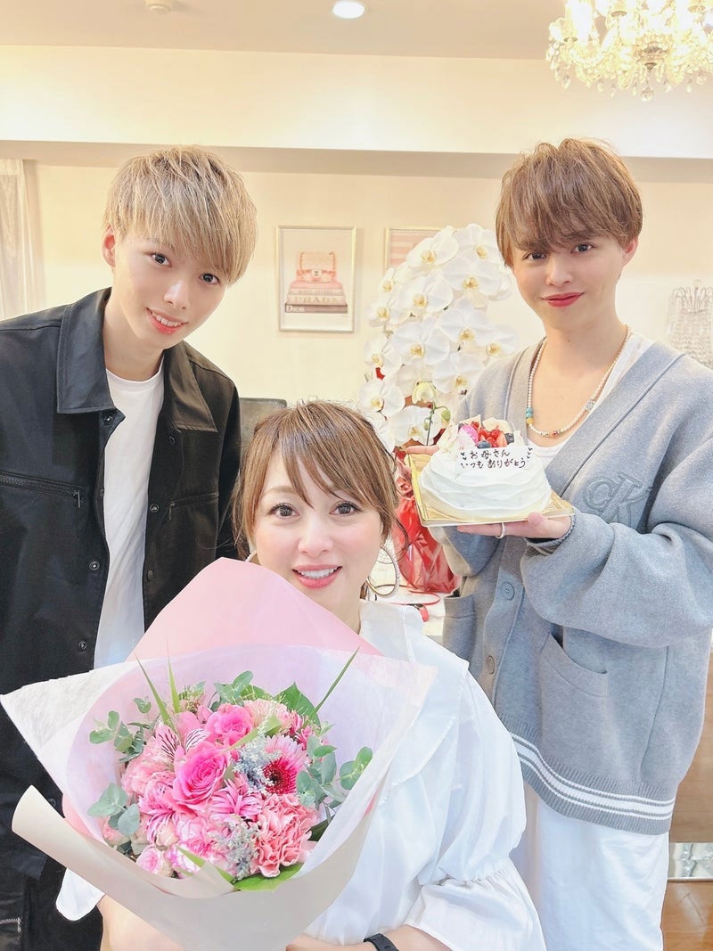 渡辺美奈代オフィシャルブログ「子供たちの成長が嬉しい母」より