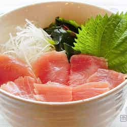「マグロ丼」1,200円(税抜)/画像提供:WATATSUMI