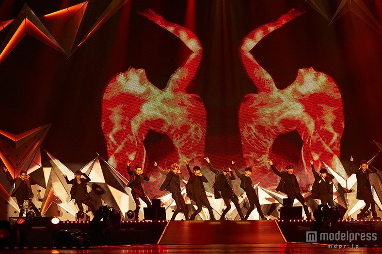 パワフルなダンスパフォーマンスと歌唱力で魅了